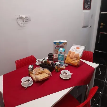 Lux House Airport Πανσιόν Νάπολη