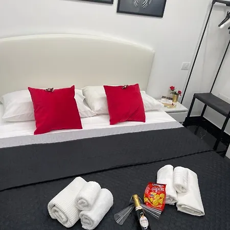 Guest house Lux House Airport Naples