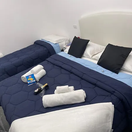Guest house Lux House Airport *