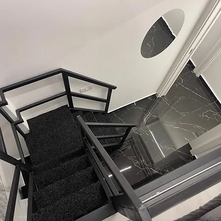 Πανσιόν Lux House Airport Νάπολη