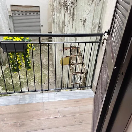 Lux House Airport Πανσιόν *