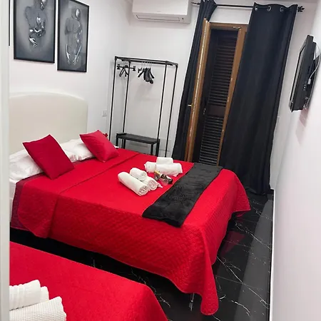 Guest house Lux House Airport *