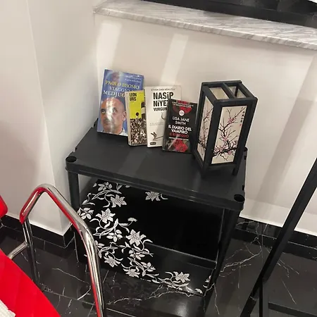 Lux House Airport Penzion