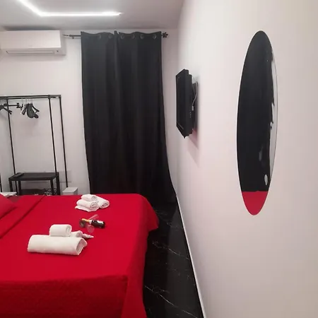 Lux House Airport Guest house *