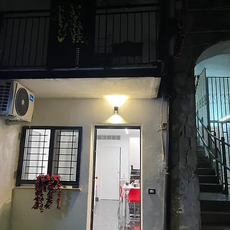 Lux House Airport Guest house *